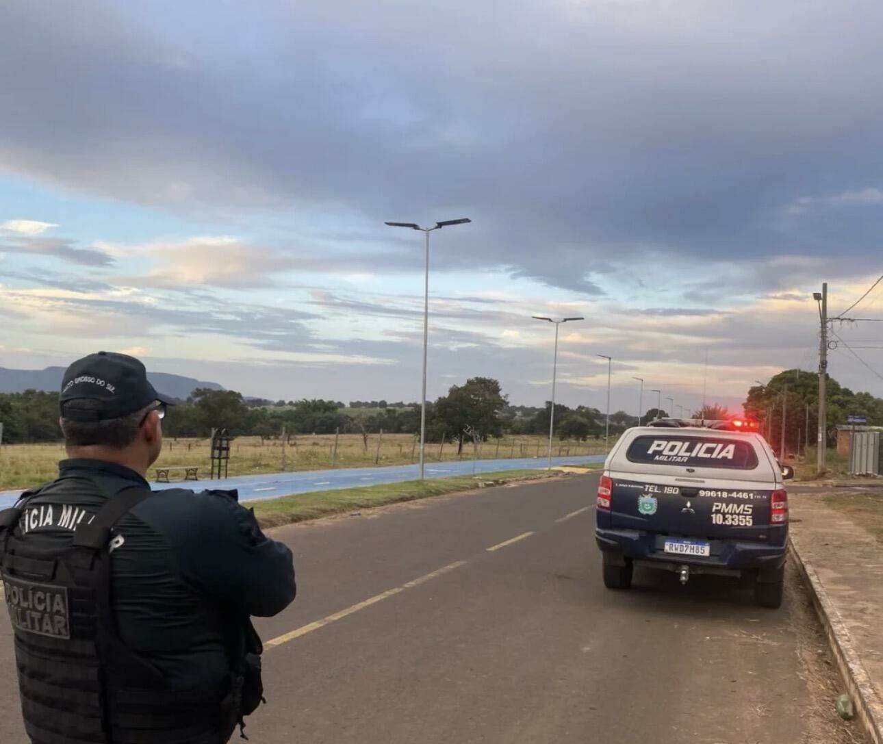 Imagem de compartilhamento para o artigo Homem é preso após ameaçar moradores com faca e tentar incendiar galpão em Alcinópolis da MS Todo dia